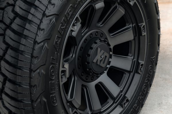XD SERIES® XD852 GAUNTLET Wheels - Satin Black with Gray