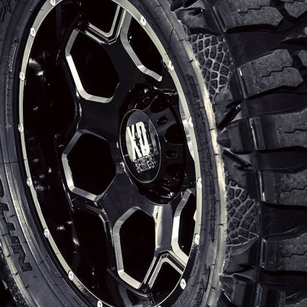 XD SERIES® - BATALLION Gloss Black with Milled Accents on Ford F-250